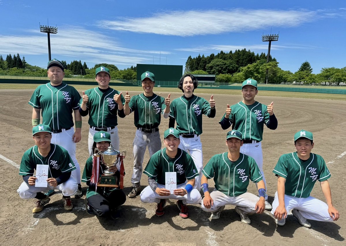 yakyu14's tweet photo. モスグリーン、初出場・初優勝！！！！ https://t.co/uQNR8eLAgH