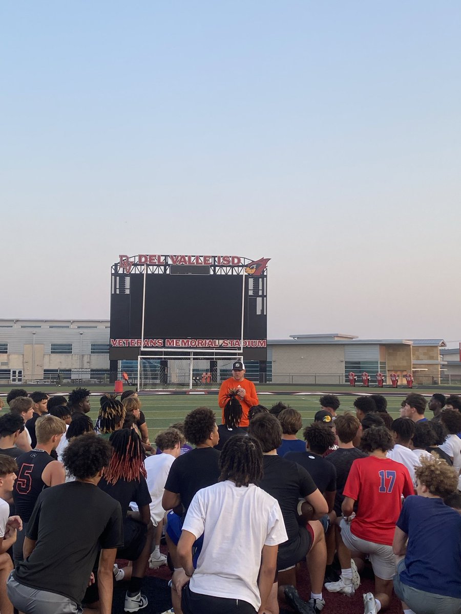 THANK YOU @DVCardinalsFB and @CoachPatmon for allowing us to have our Austin Camp at Del Valle High School. Over 125 kids camped with us today! #FAMILLY