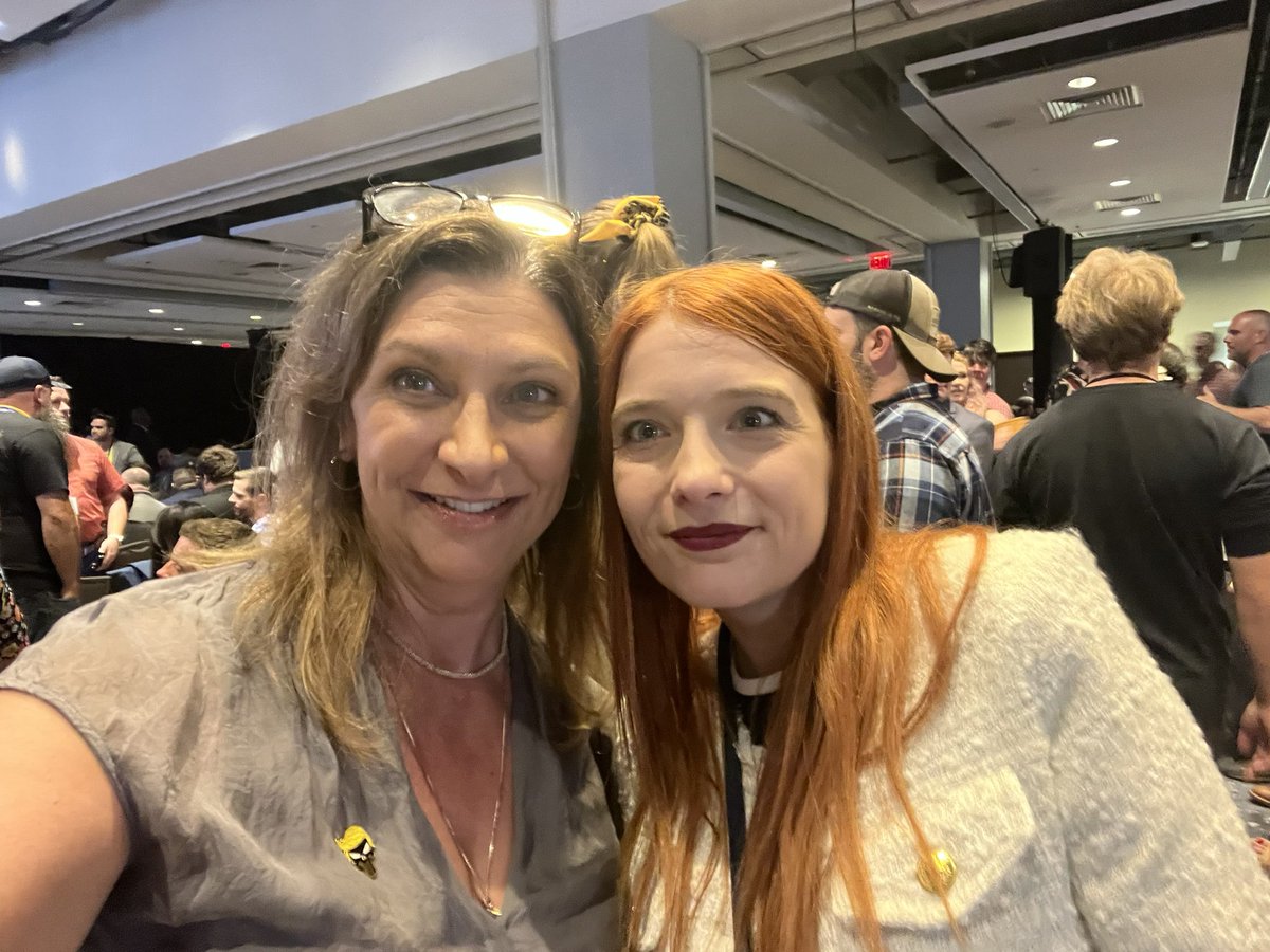 SovSoulMel's tweet photo. Met the great @VickyRichterUSA at #LibCon https://t.co/n2U6sjcsFZ