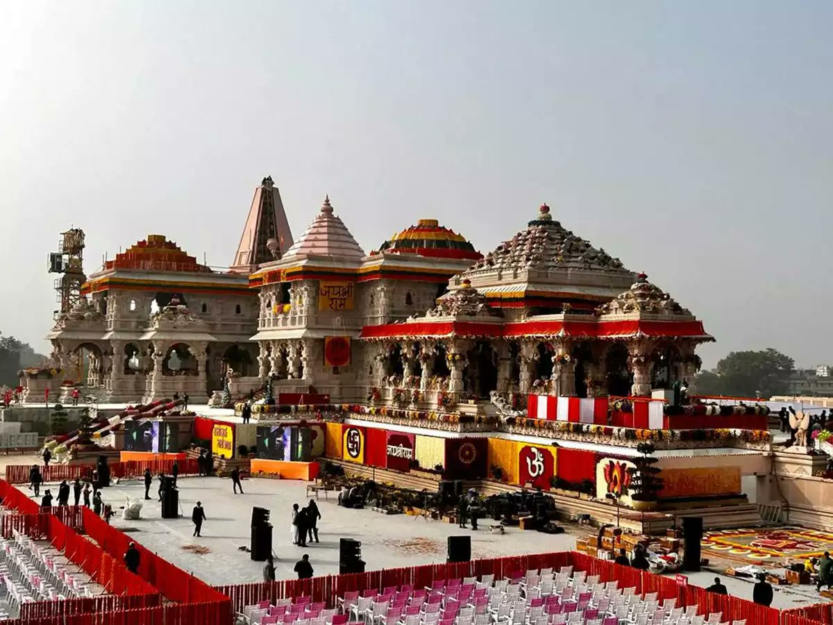Ram Temple in Ayodhya implements Mobile Phone ban, aims to preserve sacred atmosphere. #feedmile #RamTemple #Ayodhya #mobilePhone #ban #uttarpradesh