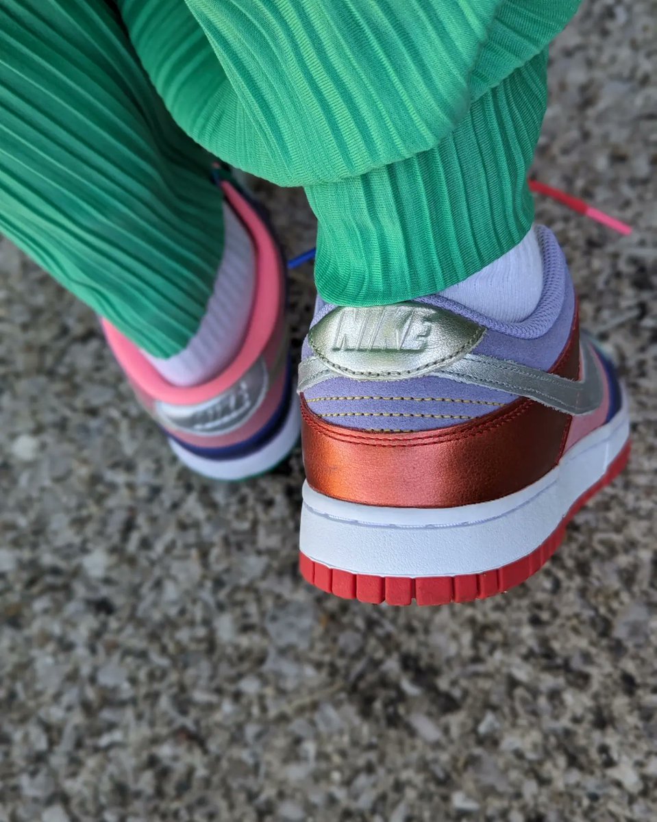 amcmath04's tweet photo. Saturday! #KOTD #Nike #Dunklow #SunsetPulse #ashwithkicks  #snkrsliveheatingup #snkrskickcheck #wearyourkicks #yoursneakersaredope https://t.co/S65wdp5ycE
