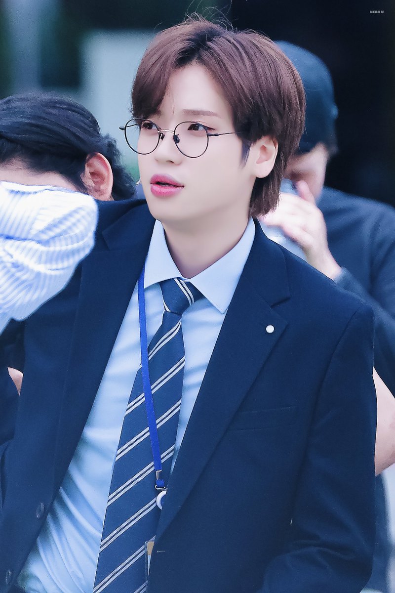 240525 버스킹
#니엘 #NIEL #틴탑