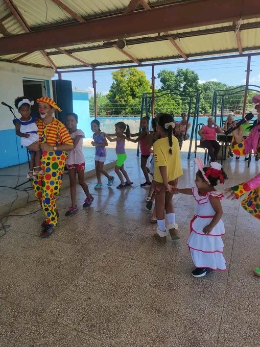 Nuestros niños del Círculo Infantil Sonrisas del mañana en el baile tradicional del guajiro. #GuerrerosDelAlba #UnaMejorJuventud #UJCuba