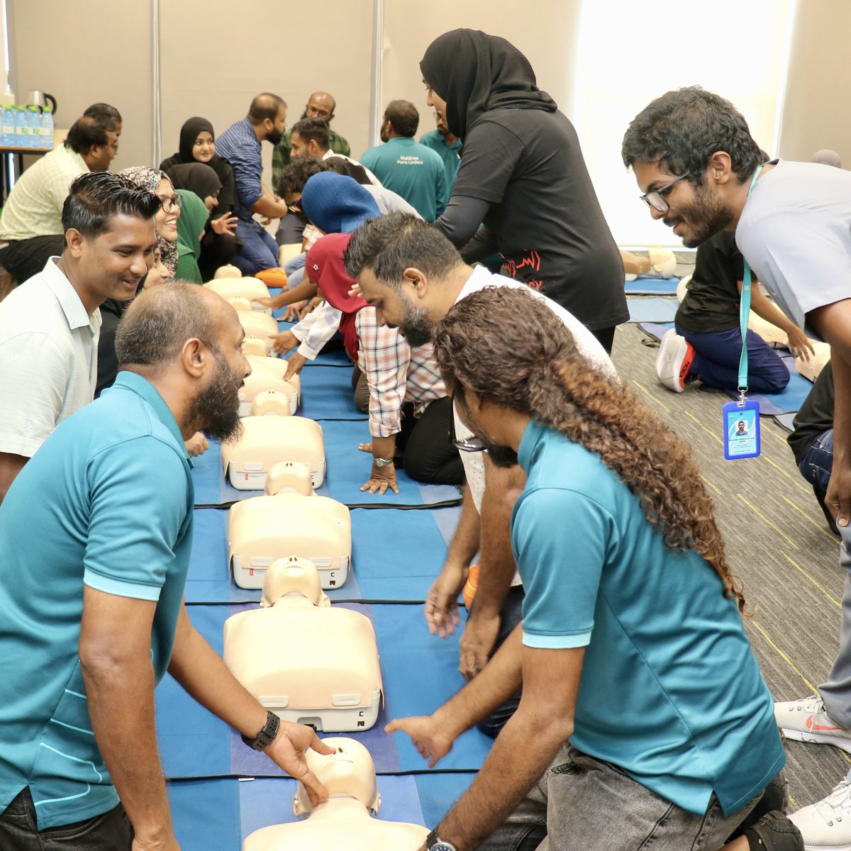 Department of Trauma & Emergency is celebrating the World Emergency Medicine Day which is officially marked on 27th of May. The department held a mass CPR event for staffs of government offices and state owned enterprises. This is the first of such series of planned events.