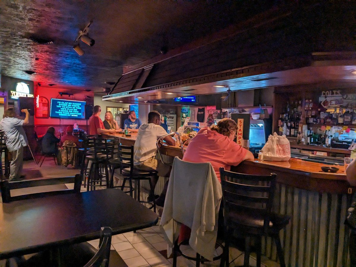 Nice lil bar in downtown Richmond, Indiana. 😀😀😀🇺🇲🇺🇲🇺🇲