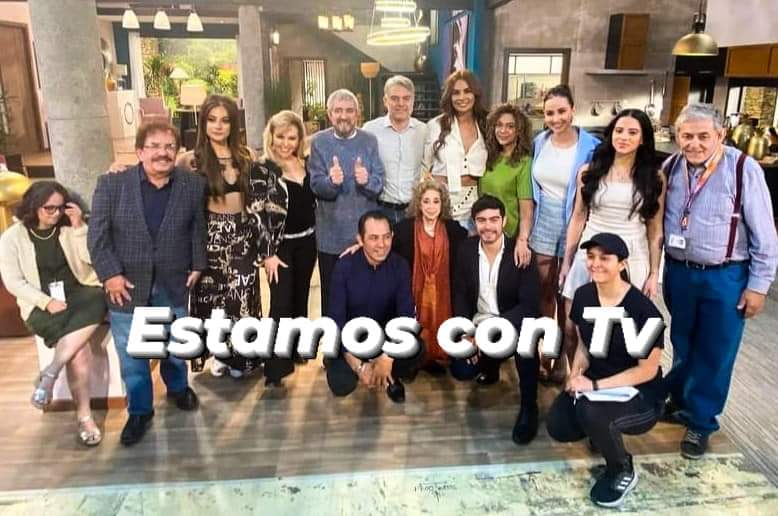 con_32's tweet photo. Misa en Televisa d la serie de comedia "Más vale Sola" con #CeciliaGalliano,#MarielenaSaldaña "La Güereja" #AidaPierce, #FlacoIbáñez, #ToniBalardy y muchos más, bajo la producción de #ReynaldoLopez, estreno mes de septiembre 2024 por #LasEstrellas✨
Reportera:@DulceLechuga11 https://t.co/IRF8GAuIOk