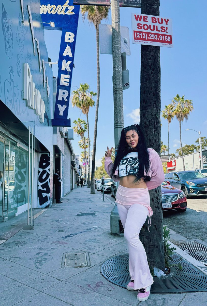 stellakae's tweet photo. Hit a solo episode of @SPORTSBIMBO podcast all about @ThugnastyMMA lore &amp; discovered that his song “Darkansas” is lowkey a banger! Catch it Thursday AM wherever you get your podcasts! 💕🗺️ https://t.co/xOk0MTeCNI