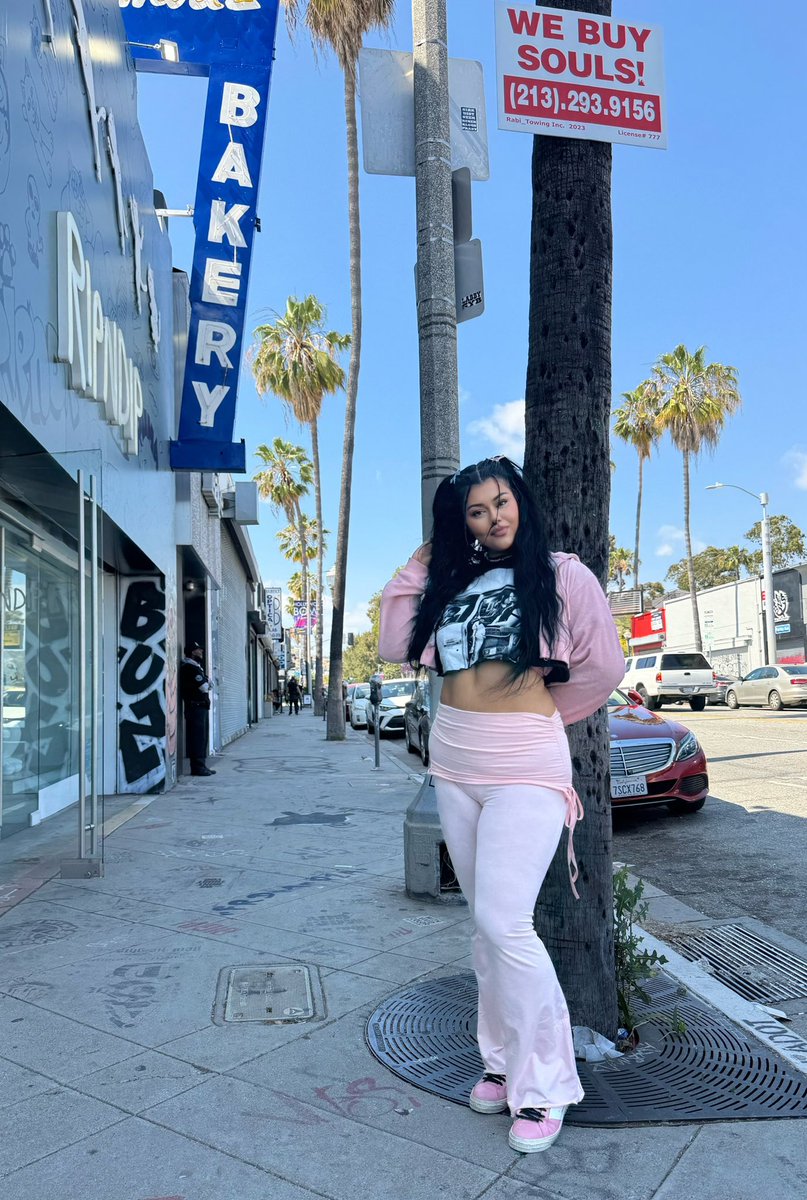 stellakae's tweet photo. Hit a solo episode of @SPORTSBIMBO podcast all about @ThugnastyMMA lore &amp; discovered that his song “Darkansas” is lowkey a banger! Catch it Thursday AM wherever you get your podcasts! 💕🗺️ https://t.co/xOk0MTeCNI