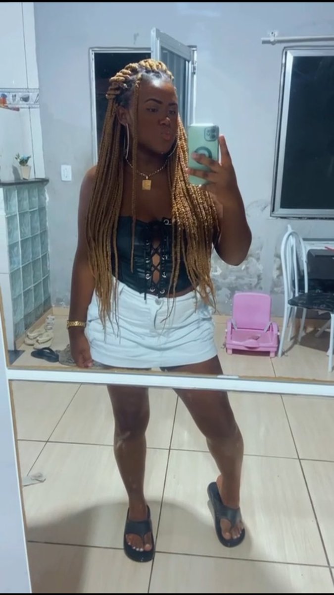 raiinhajoyce's tweet photo. Essa Luz é minha.. ✨🖤🥴 https://t.co/Mtt6V59cZQ