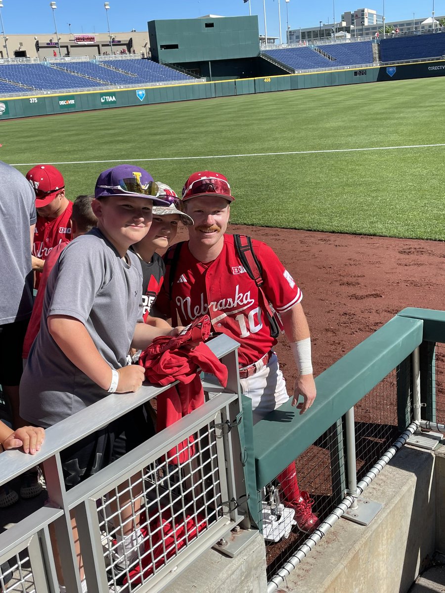 HuskPike's tweet photo. @ben_12columbus great game Lumbo! We will be cheering you on for the championship tomorrow morning. Thank you for always taking the time to talk with our boys after the games. GBR! https://t.co/hKR2DKJ0YX