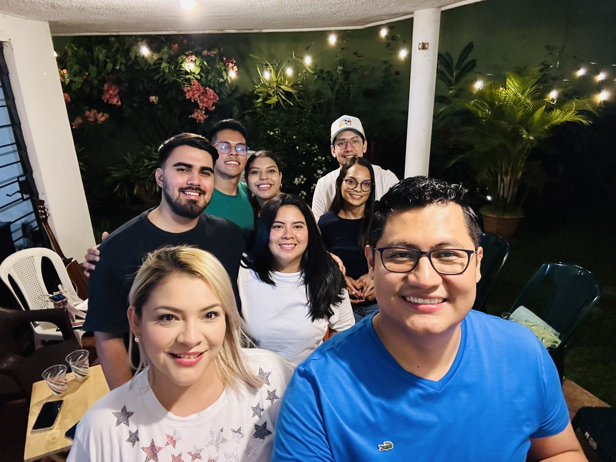 MJLaFloresta's tweet photo. Toma la decisión de regresar a tu primer amor, a través de la oración, ayuno y comunicación, solo en El podemos ser plenos.
@PastorVladimir 
@EsmeraldadeRiva 
@MJcompaz https://t.co/nxXLYBMHB9