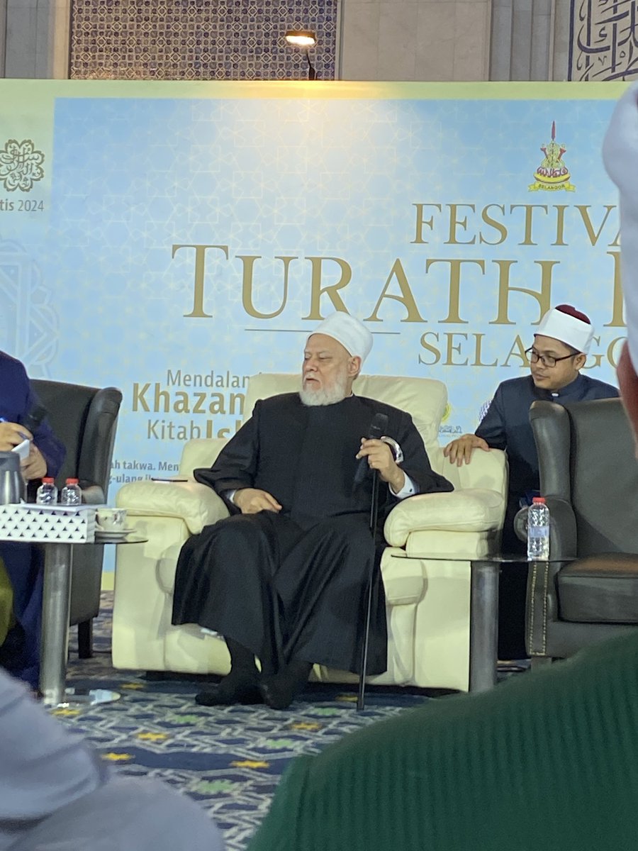 el_fikrii's tweet photo. Daurah bersama Maulana Prof Dr Syeikh Ali Jum'ah https://t.co/DiIluIzNZb