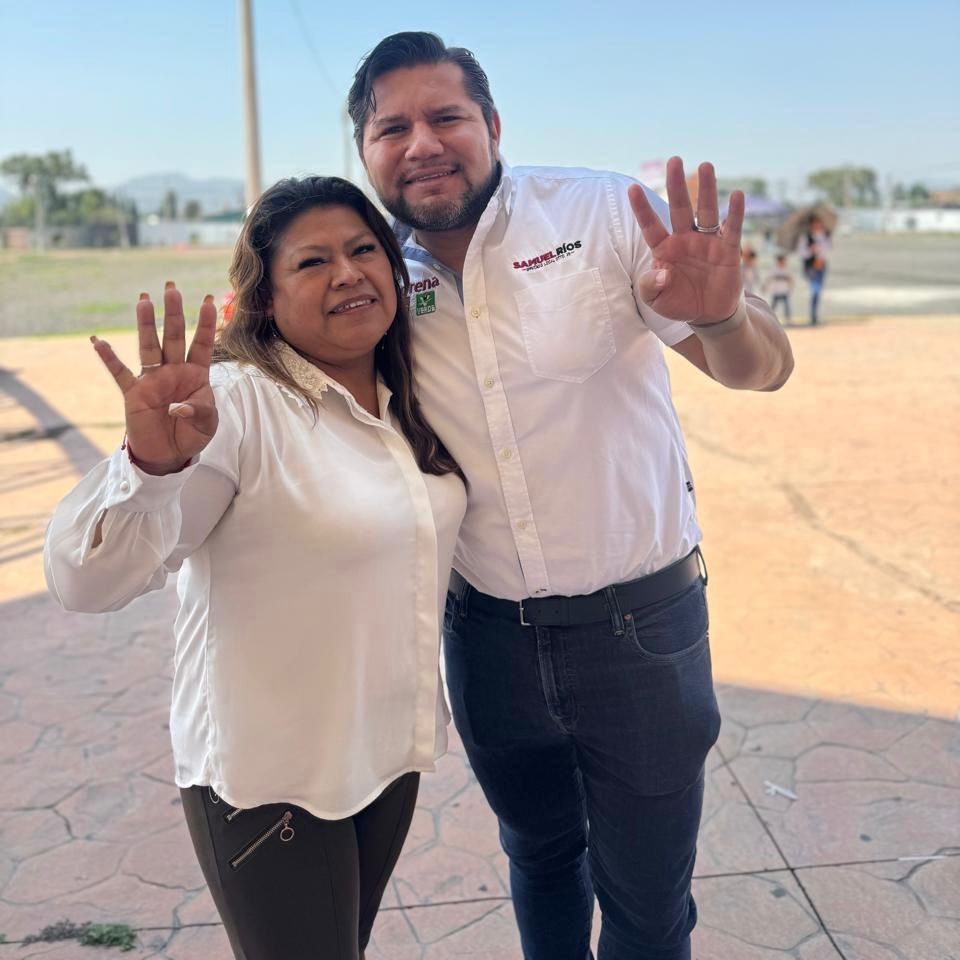 ¡En la recta final y cada vez se suman más personas al llamado a votar #5de5 por Morena!

Gracias a nuestra próxima presidenta municipal, Xóchitl Flores por invitarnos al Recinto ferial de Chimalhuacán. 

Este 2 de junio #VotaMorena #VotaLeideChimalhuacan