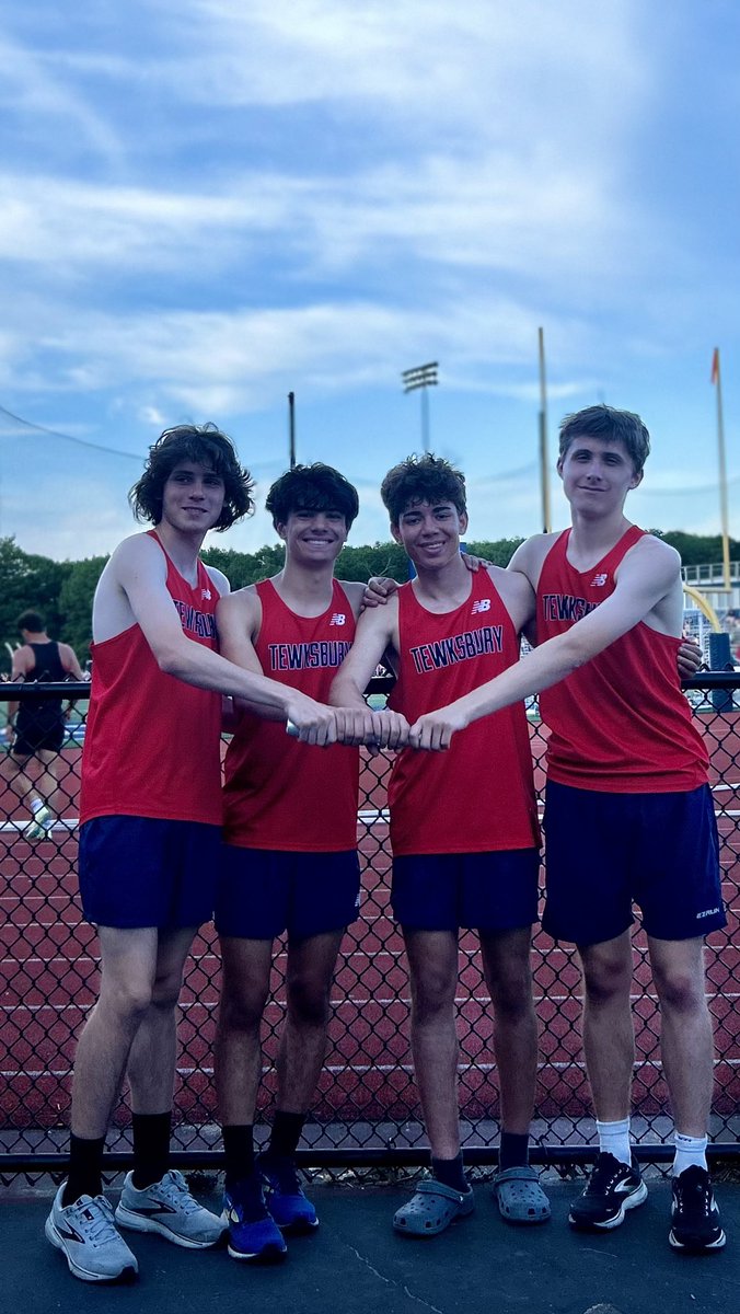 robcat99's tweet photo. Steven, Austin, Nathan, Sean in 4x800  relay at D4 state meet. Finished 12th. @TewksTrackandXC @TMHS_Athletics https://t.co/CW4Brrtmxt