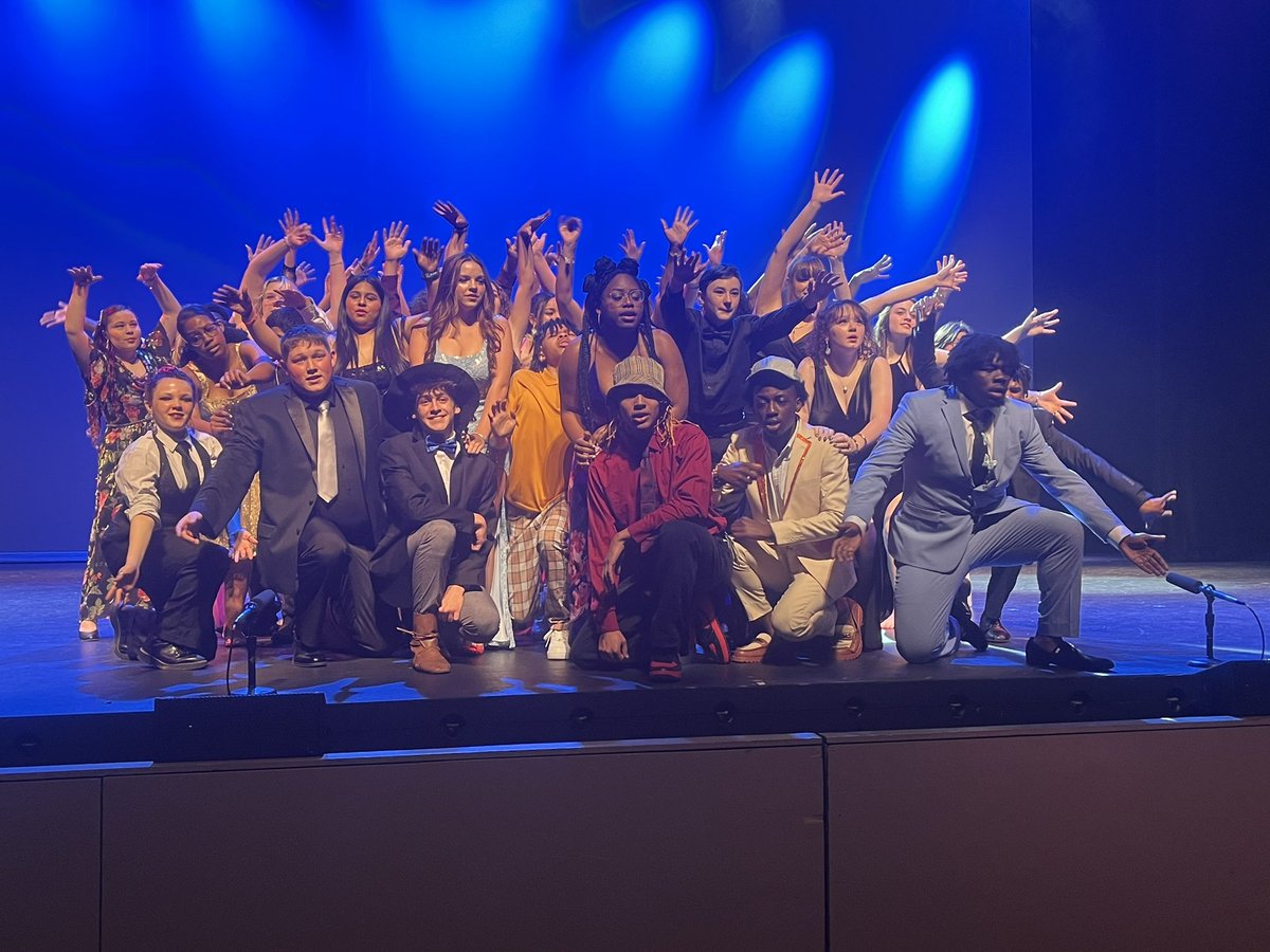 WolverineThtre's tweet photo. @LHSintheNews  Shoutout to the Rockvale Rockets. @RockvaleHigh_TN It was great taking the stage with you at #SpotlightNashville https://t.co/hJYl6O1Jf3