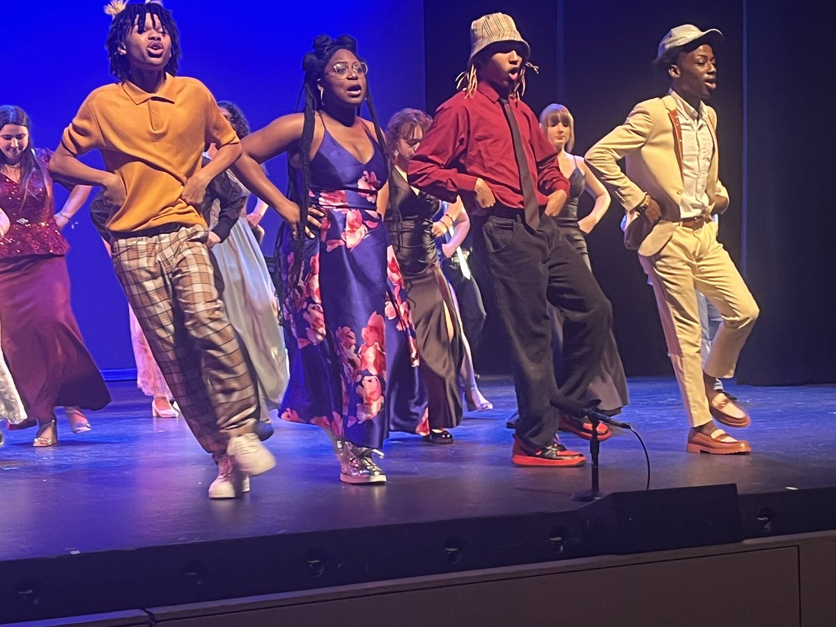 WolverineThtre's tweet photo. @LHSintheNews  Shoutout to the Rockvale Rockets. @RockvaleHigh_TN It was great taking the stage with you at #SpotlightNashville https://t.co/hJYl6O1Jf3