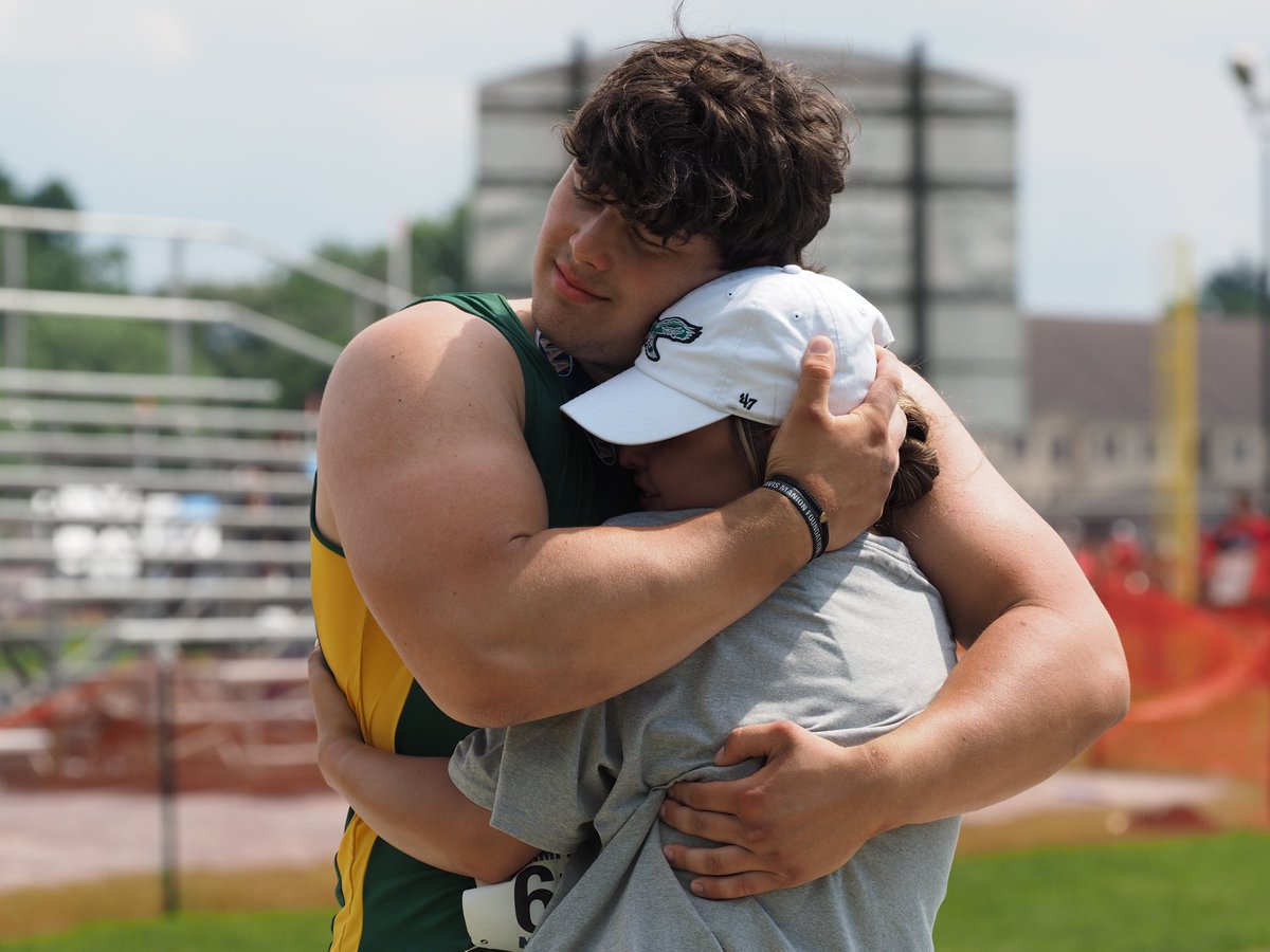 ACCHSVikings's tweet image. #VikingProud Congrats to State Shot Put Champion, Senior Clark Gulycz who threw 58 feet, 3.75 inches to win the first boys state title in ACCHS history! #FaithTraditionExcellence 💛💚🤘

Read more at mcall.com/2024/05/25/pia…