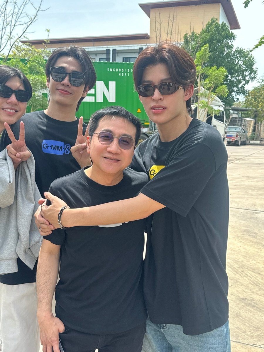 ppnaravit's tweet photo. 🥰🥰🥰 #GMMTVOuting2024 https://t.co/CwNgyaHplB