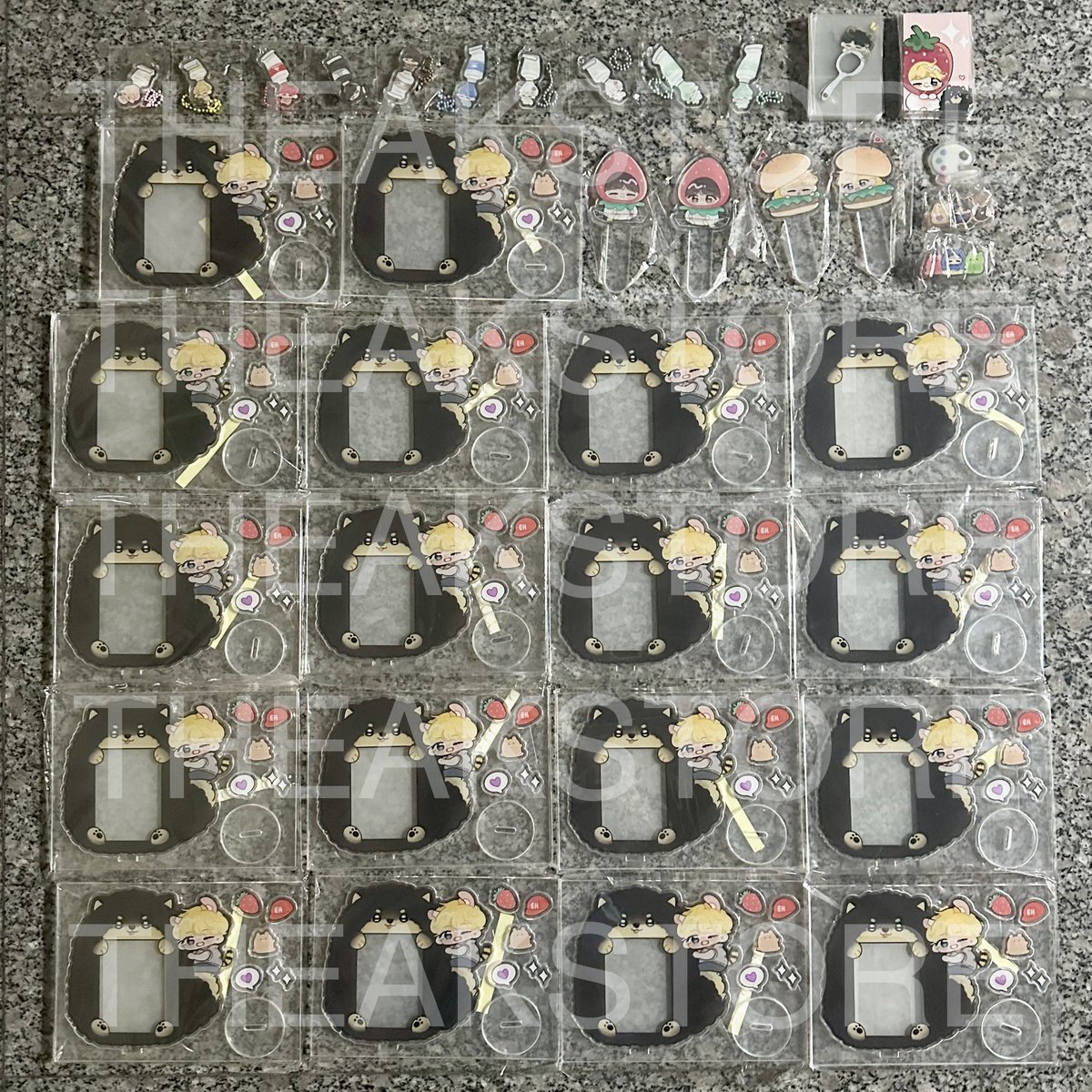 ❤️ TH ARRIVAL .ᐟ

💟 𝐌𝐢𝐧𝐢 𝐕 𝐦𝐞𝐫𝐜𝐡 💟

Mini tae is everywhere💞
by <a href="/yuzi_v/">yuzi</a> <a href="/yuziyuziv/">yuzi (merch acc)</a> 

Masternim~ we received V FA goods safely. Thank you so much! We hope to work with you again ·͜· ♡

#akkasupdate