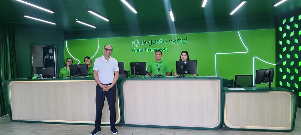 rentcentric's tweet photo. Visiting Localiza Rent a Car Mexico in Cancun Airport. Was pleasure meeting the amazing team. #localiza #localizaméxico #carrentalsoftware #localizamexico https://t.co/wumcg6Dv3f