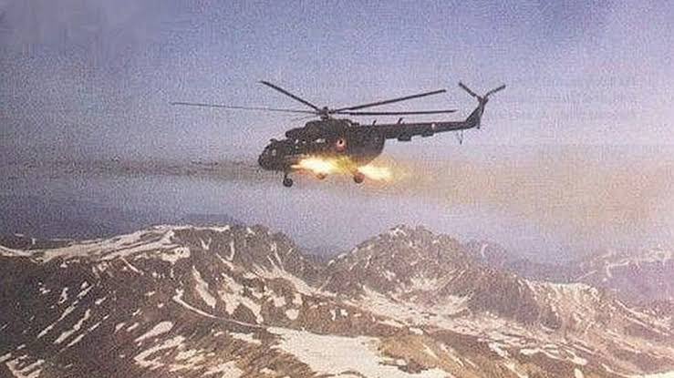 Commemorating 25 years of #KargilWar Op Safedsagar - Indian Air Force On May 25, 1999, the Cabinet Committee on Security, Govt. of India approved Indian Airforce ops with a condition that LOC should not be crossed. Thus, Operation Safedsagar, as the air operations in the Kargil