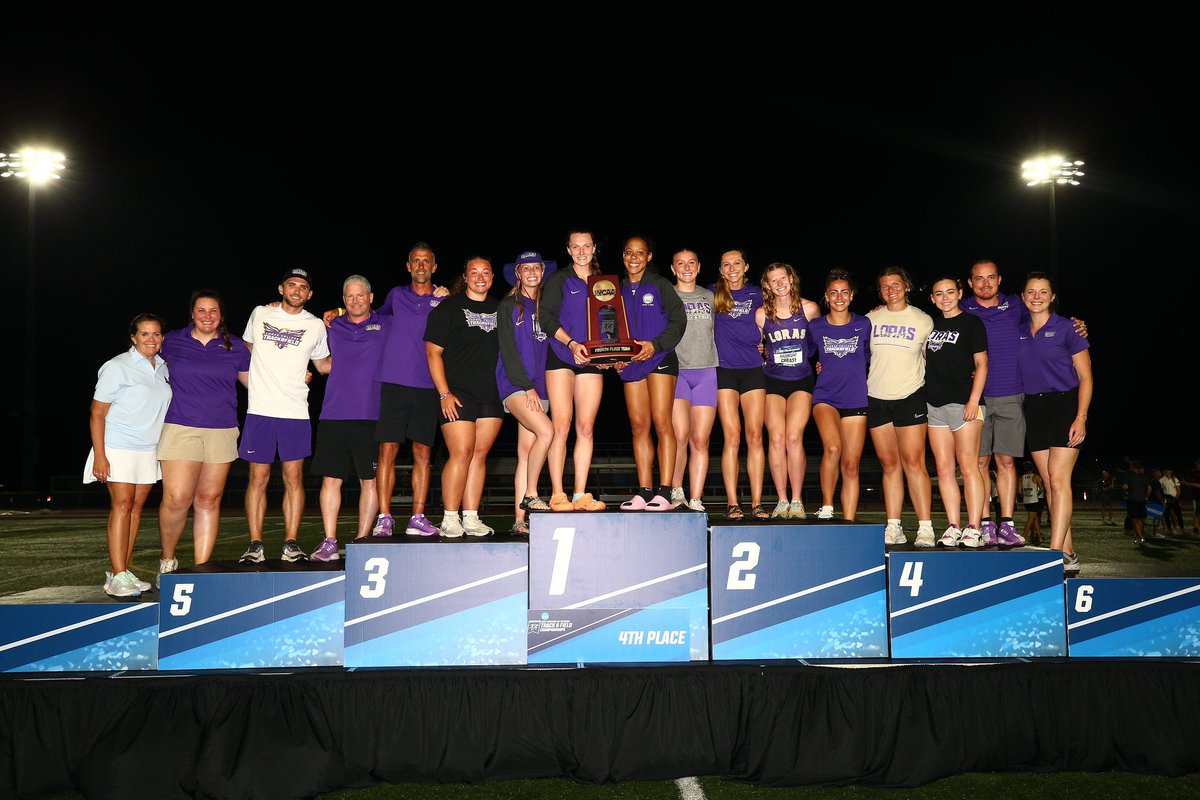 LorasTrack's tweet image. Proud of this team 💜#GoDuhawks