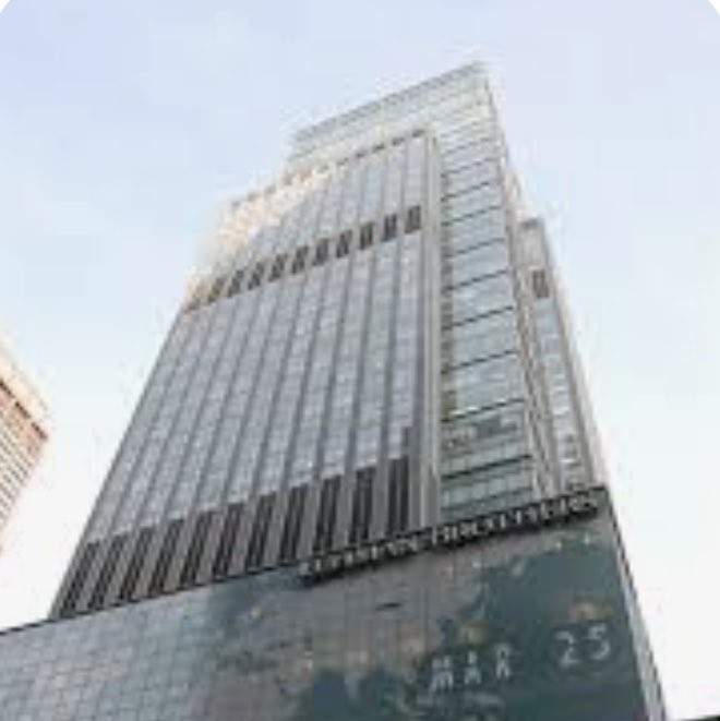 LionelItchy's tweet photo. When Lehman Brothers went belly up, it took down with it $700 Billion worth of GLOBAL ASSETS. 
     WE ALL ARE STILL FEELING THE SIDE EFFECTS FROM THAT FALL AND OTHERS LIKE IT. 

$700 Billion is the equivalent of 
700,000 millionaires or 700,000,000 thousandaires. https://t.co/LTeuMq4NWq