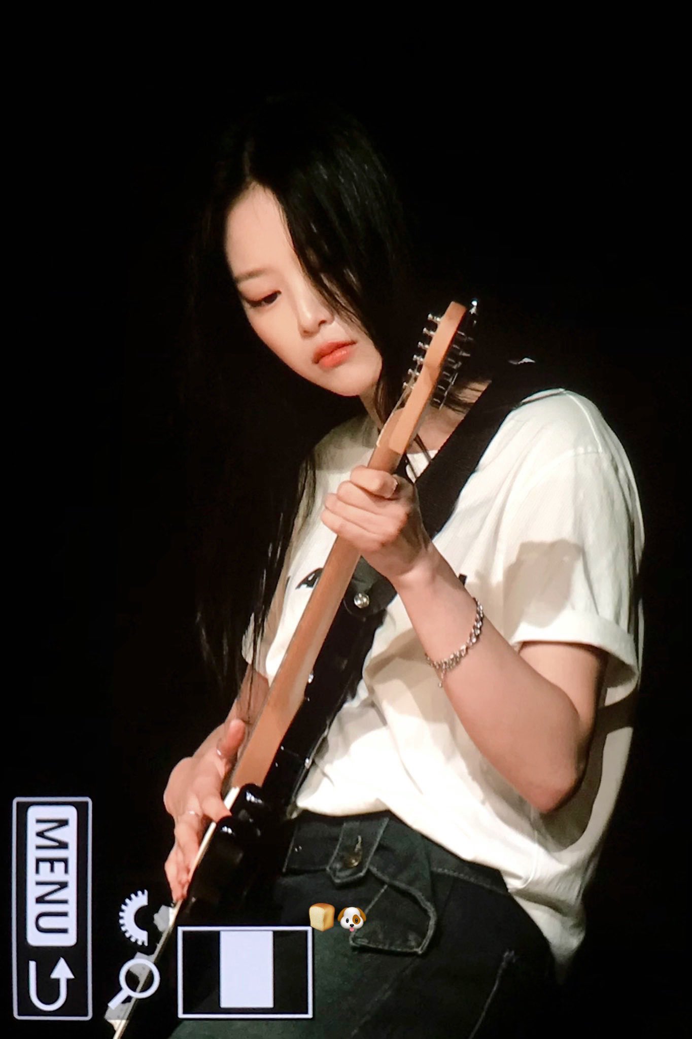 GOelbVmWcAAF3SQ?format=jpg&name=large