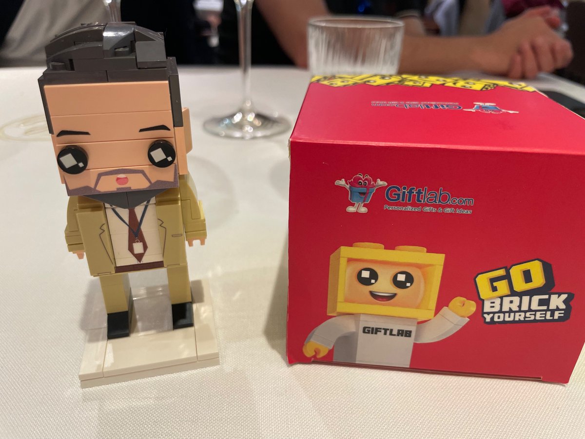 What a great board meeting this was! Thanks to @thiemechemistry and everybody involved! Receiving this little trophy was the true highlight 😳 @LEGO_Group @Synthesis_1969