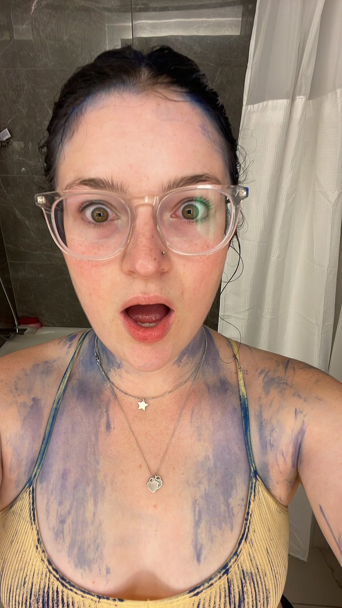 POV: you’re dying your hair blue in the hotel the night before your Luke Hemmings concert