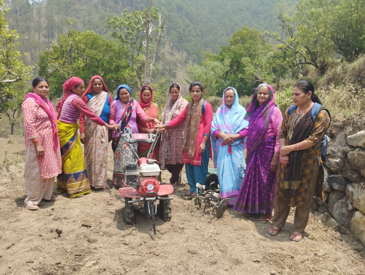REAPRudraprayag's tweet photo. #InvestInRuralpeople
#FMB
#KnowledeManagement
#Upscaling Rural people
Training of Farm Machinery Tool to members of Hariyali CLF Ratura at Village Dungri Block Augustyamuni.
#Agriculture
A
@REAPUttarakhand
@CDORudraprayag
@dd_msydav https://t.co/Rmxn3LzHP1