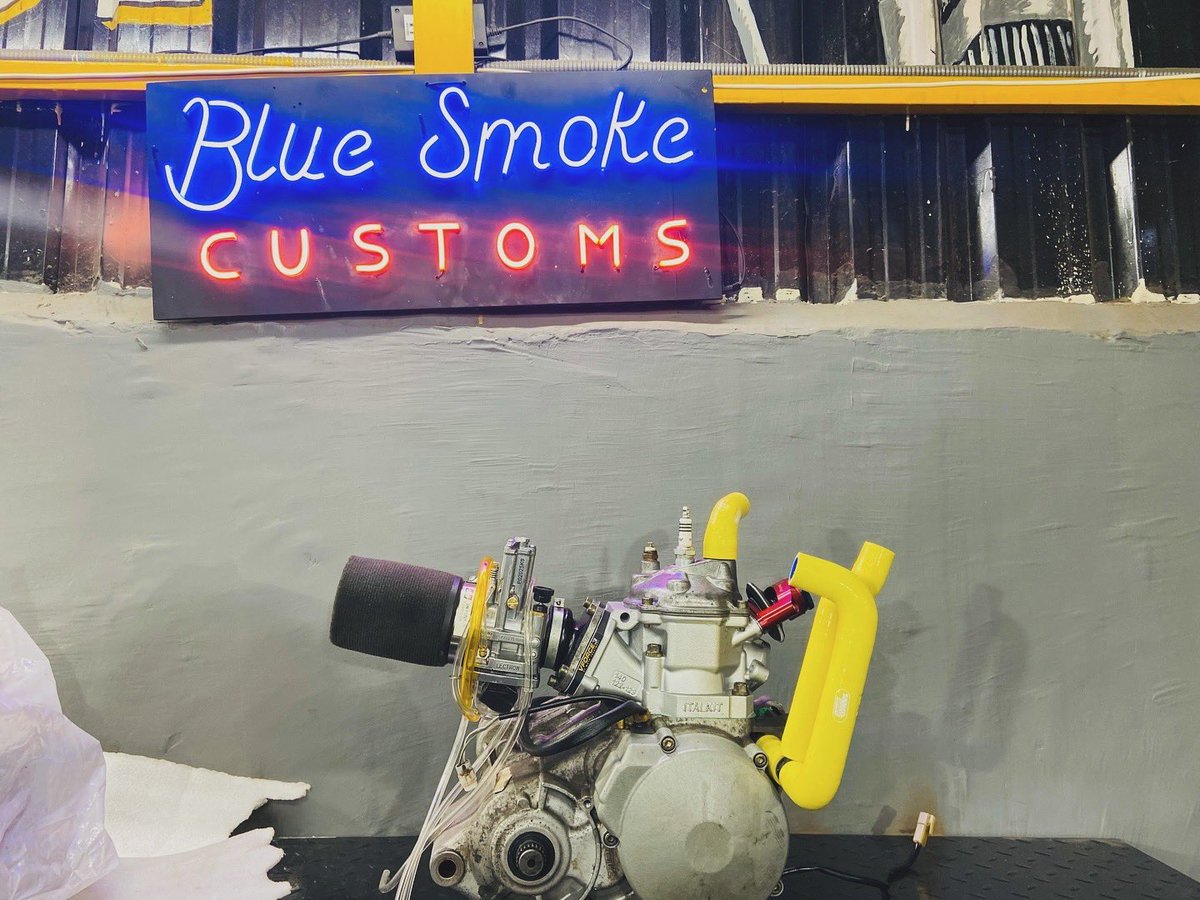 CustomsSmoke's tweet photo. Shipping out adrenaline! Our custom-tuned Aprilia RS 125, complete with high-performance upgrades and a mesmerizing flakes paint job, is on its way to the one and only MS DHONI! 🚀💨 @msdhoni https://t.co/fF85yeN6CC