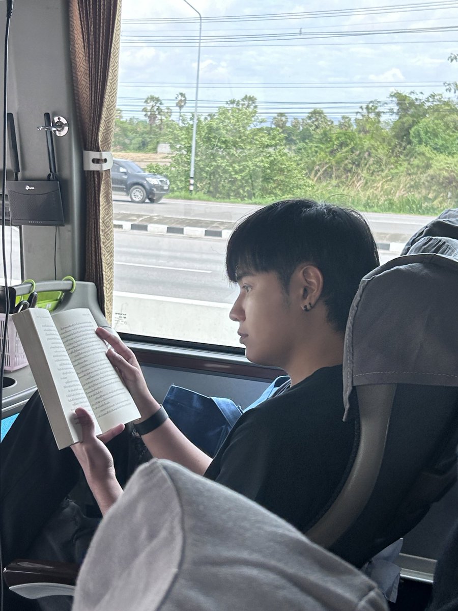 hongshihoshi03's tweet photo. พี่สิงเป็นสิ่งมหัศจรรย์ของโลก
#GMMTVOuting2024 https://t.co/xFyq5iXkR0