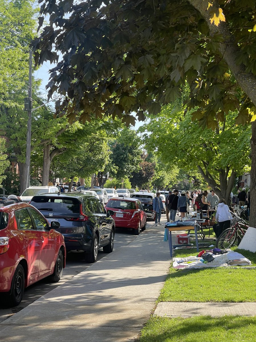 Great Glebe Garage Sale These kids had a bake sale all the money went to the @OttawaFoodBank #thisgeneration #gamechangers