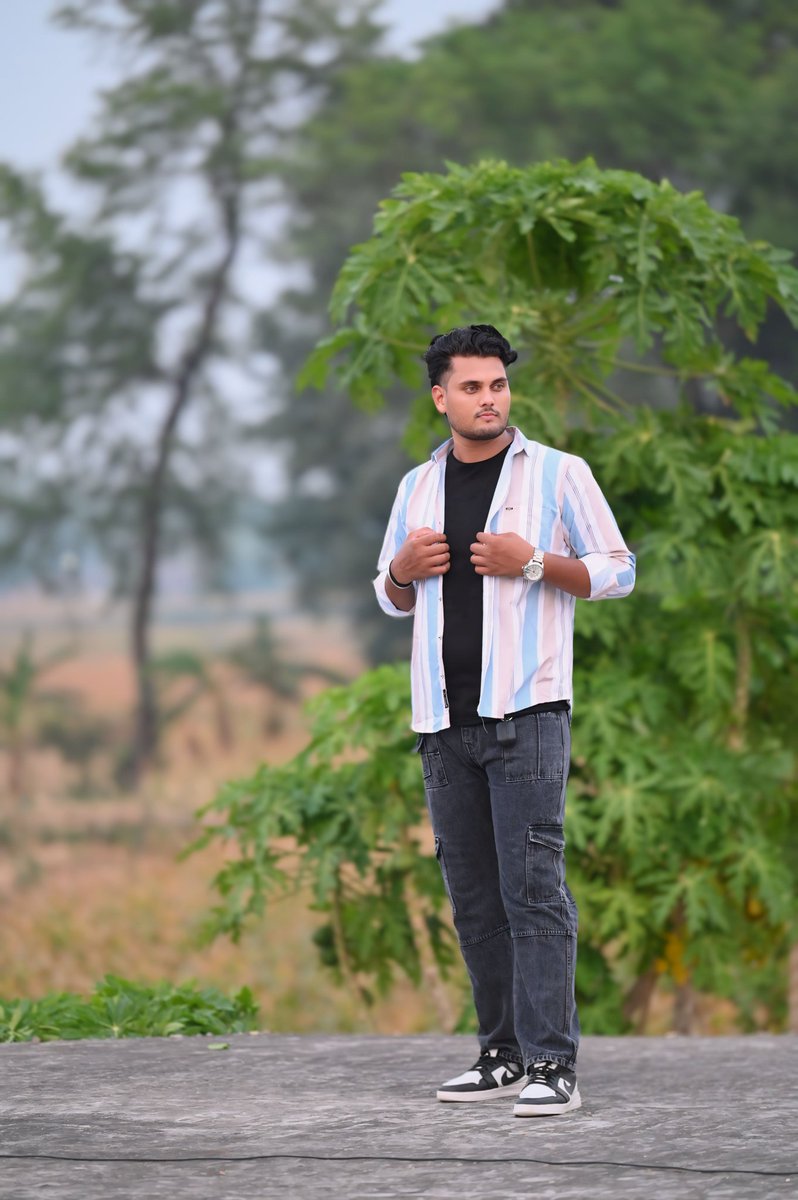 xmartrajusingh's tweet photo. Be yourself there's no one better || 💞😍
.
.
.
.
.
Frame 🙇 @rdxrajusingh_01
Click 📸 @rdxphotography4u
Efx 🎨 @nitishographye
Location 📍 Harsidhi, East Champaran, Bihar

#photography #photoshoot #retouching #rendom #click #poses #post #sky #model #motihari #patna #bihar #style https://t.co/u14Pzzz5uJ