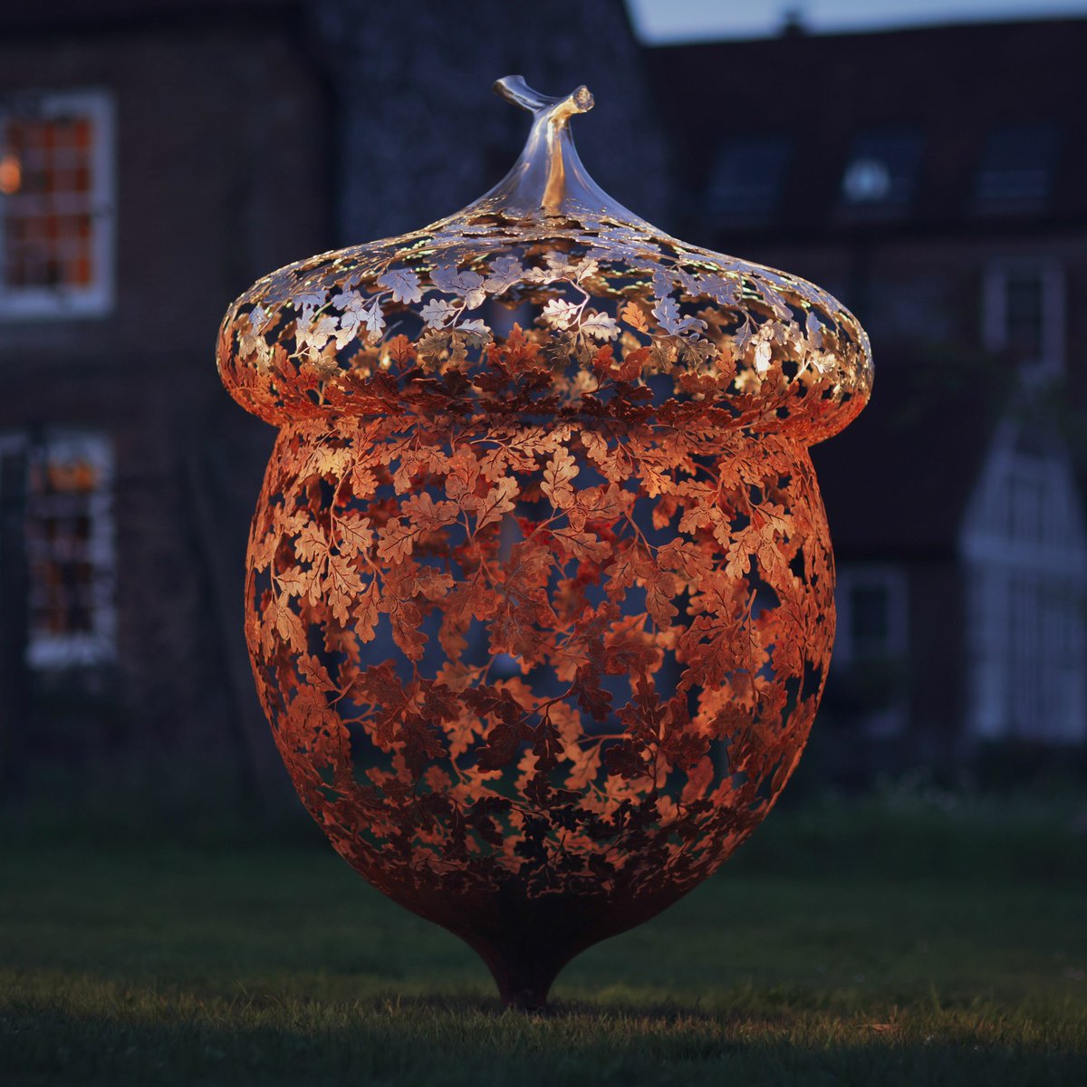 Today’s 'Pic of the Day' – on this penultimate day of the festival - is a sculpture by Bruce Garside (Artweeks listings 408 &amp; 523, artweeks.org/p/bruce-garside) showing in Ewelme and at Christmas Common.

To choose other artists and venues to visit, head to artweeks.org