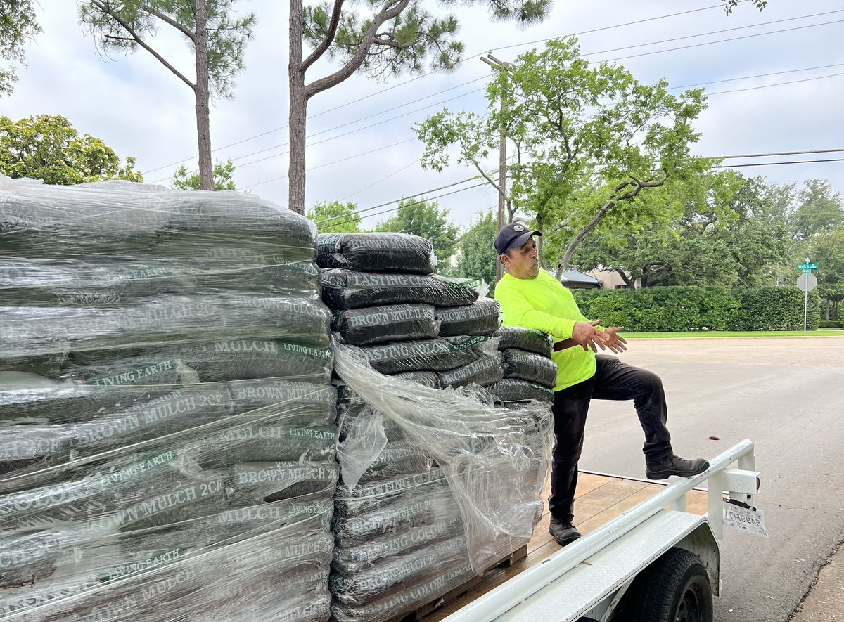 This man right here. 65yrs old today and he’ll run circles around any young buck. Rogelio, thank you for sticking around all these years. You are an inspiration sir.  We’re blessed to have you! 🙏🏼

#ecomowdallas #lawnlife #lawncare_of_instagram #landscaperslife #lawncare