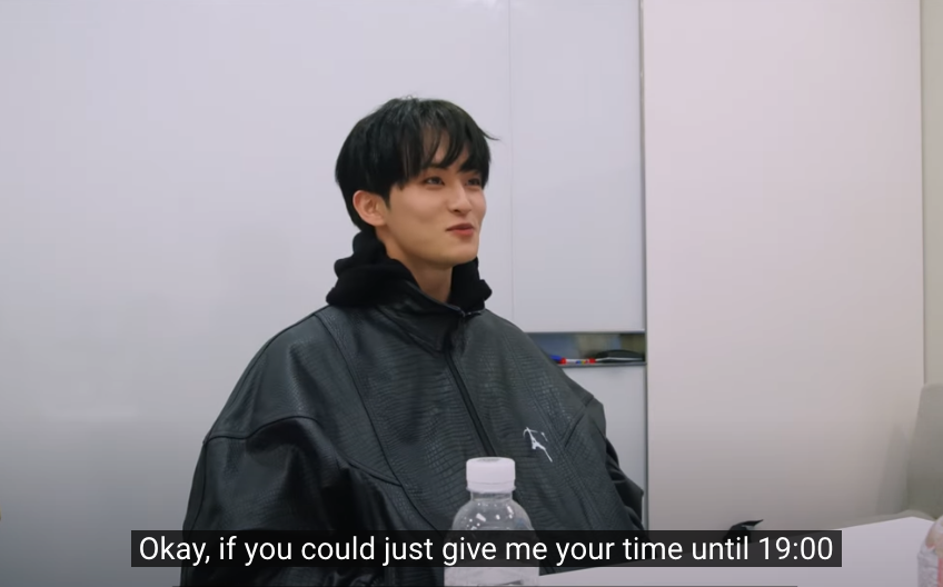 such a minor detail but mark making sure to respect other people's time at the outset even though he's constantly working overtime himself is >>>