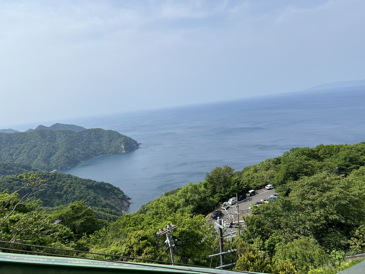 pushup5059's tweet photo. いままで以上に福井を堪能しました♪
普段から何事にも頑張る嫁にご褒美を！
疲れたので帰りは贅沢に帰りましょう。

#KTMTOUR2024
#イカ丼
#三方五湖
#グランクラス https://t.co/FvPBFmN3v3