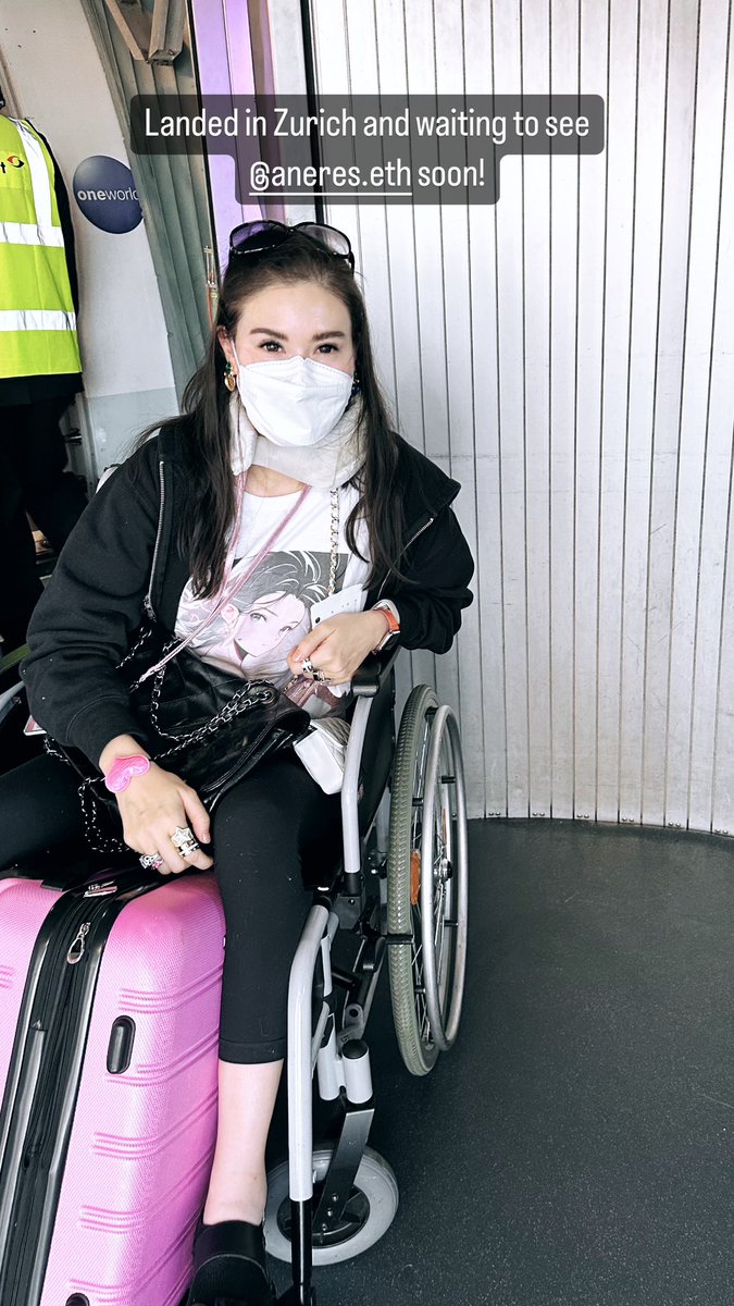 Zurich’s awesome when bff @anereseth lives there, picks u up @ airport post wheelchair assistance, waits 20mins+ driving around, while u locate a dropped AirPod camouflaged amongst cigarette butts 😂😅 - @NFCsummit @OrdinalsLisbon see ppl soon!

#jennifercheng #jenniferchenglo