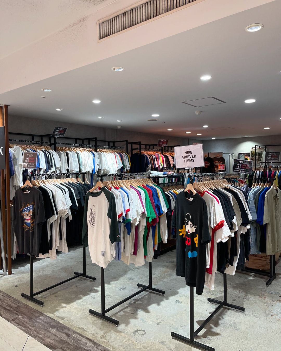 爆売り！ 古着屋MUJIN on X:  腕時計