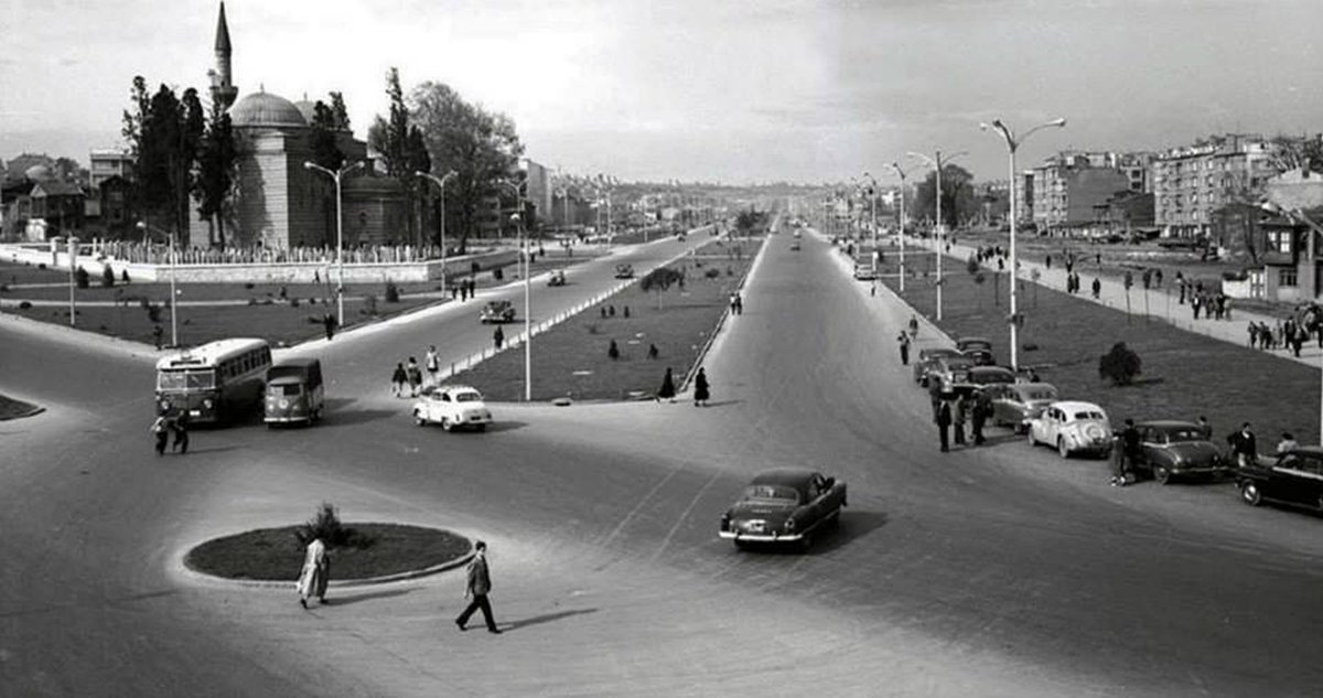 Henüz trafiğe açılan Vatan Caddesi / 1959-1962