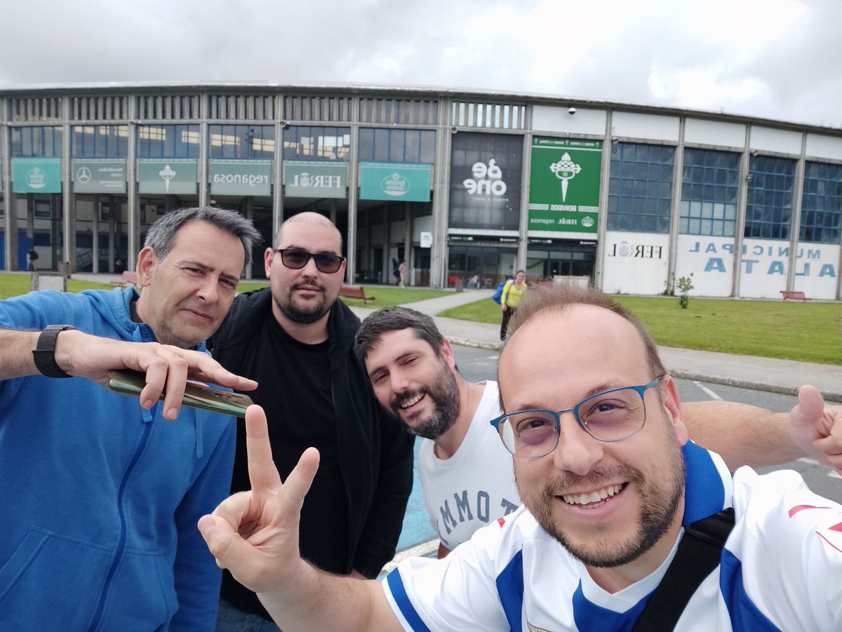 chemalega's tweet photo. @CDLeganes Presentes!! @NucleoCDL https://t.co/FJJBTdBSjp