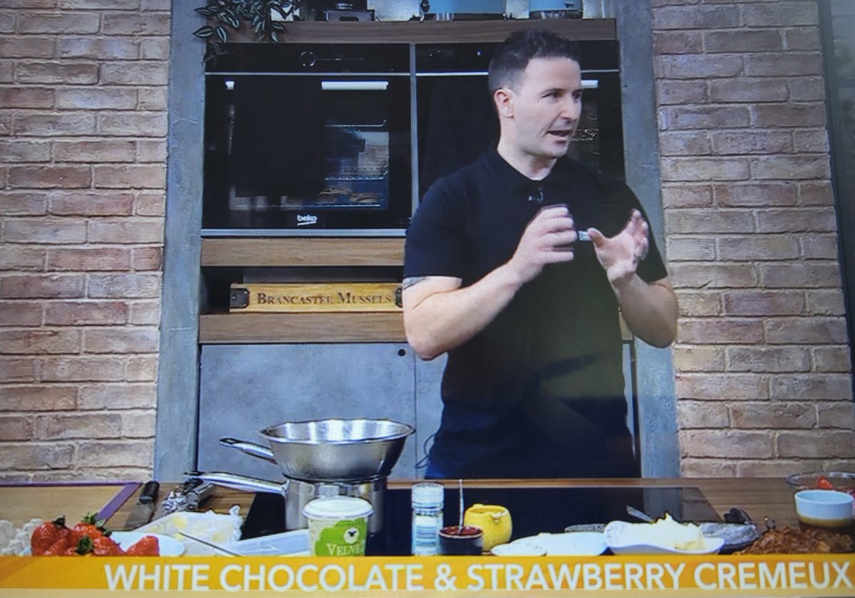Can u spot it? @chefmod717 of @BlackrockCottag was on @IrelandAMVMTV making a Strawberry & White Chocolate Cremuex🍓🍓. He recommended using a nice thick Irish yoghurt. Can u spot the tub he had with him? Recipe on our site + loads more & behind the scenes news if u sign up.
