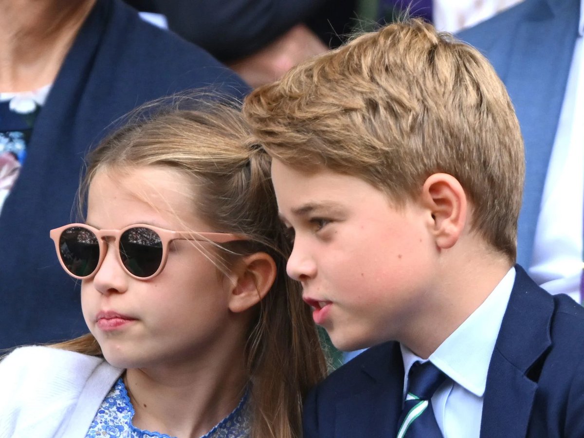 I just love this photo of Prince George and Princess Charlotte at Wimbledon last year #PrinceGeorge #PrincessCharlotte