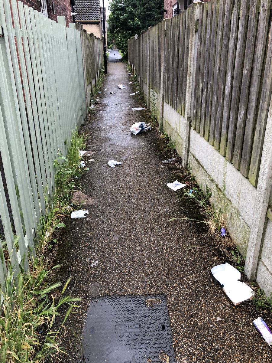 Hi @elledodd , whilst I obviously welcome new business helping regenerate our area, and I appreciate business can’t be completely responsible for the behaviour of patrons, THIS is unacceptable #BeefKingSheffield #KeepBritainTidy #Litter what can be done?
