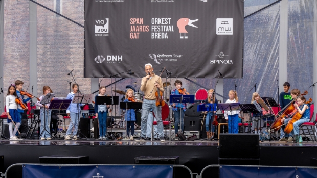 Zien: Bezoekers genieten van het Spanjaardsgat Orkestfestival - bredavandaag.nl/l/418985