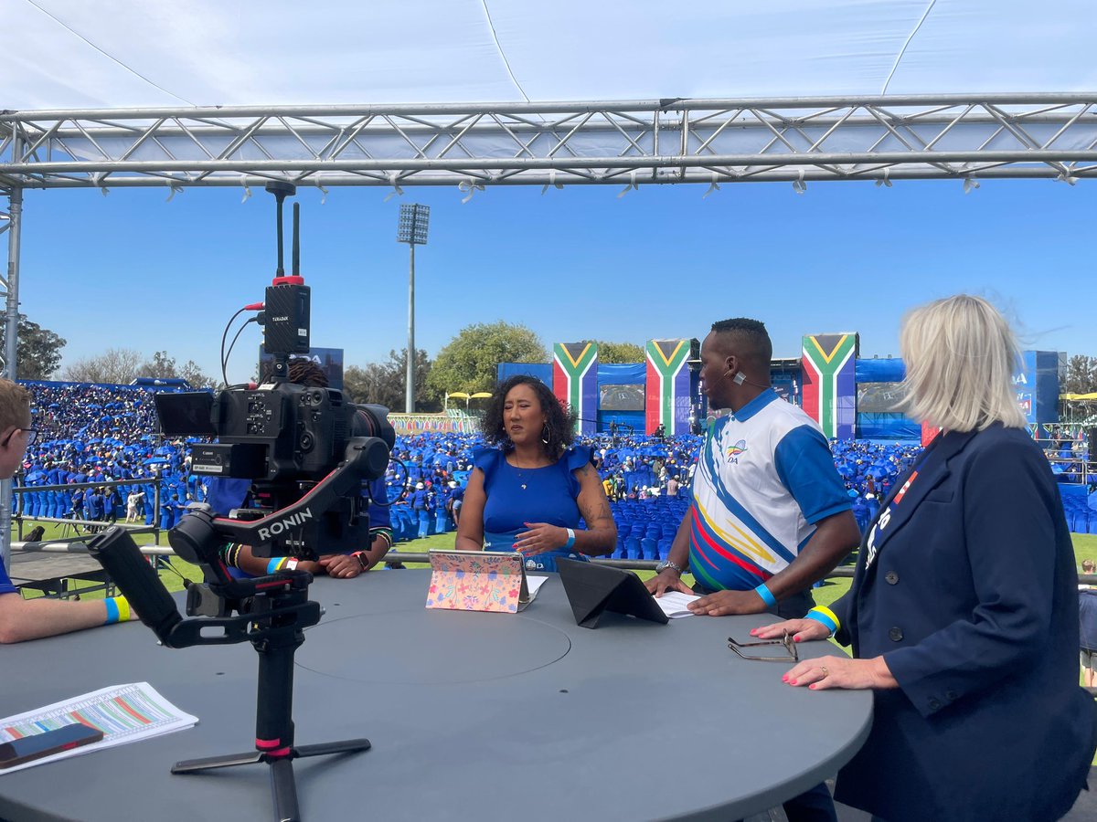 🎙️ DA live from our #RescueSArally ready to interview our leadership as they unpack the DA’s key priorities and what a new DA-led national government will do for you! Stream this now on the DA’s Facebook and YouTube page: youtu.be/YqyTYY9JqHM #VoteDA #RescueSA