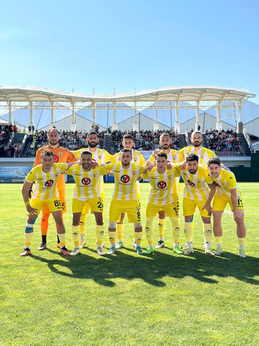 TCMusValiligi's tweet photo. Muşspor'umuza Başarılar Dileriz 💛🤍💪🏼

TFF 3. Lig Play-Off Finalinde bugün Tokat Erbaaspor ile karşılaşacak olan Muşsporumuz'a, oyuncularımıza, teknik heyet ve yönetime 2. Lig yolunda başarılar dileriz. https://t.co/JDKKQ54eC5