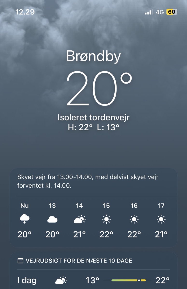 Whats The Fucking odds! Marchen nærmer sig stadion og det begynder med isoleret torden og regn! 💛💙#brøndbyif #sldk